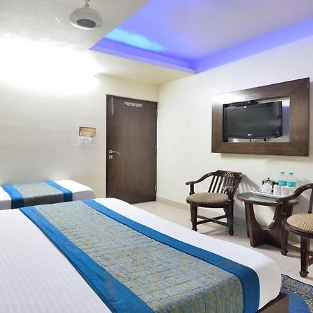 Hotel Sai International New Delhi Exterior photo