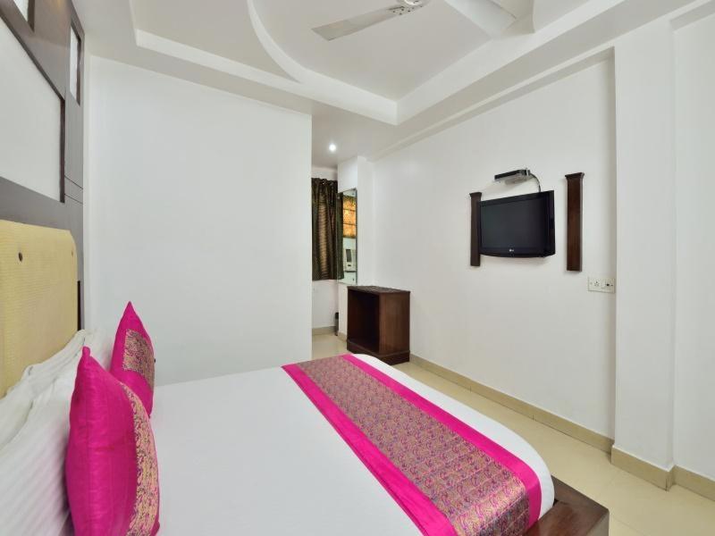 Hotel Sai International New Delhi Exterior photo