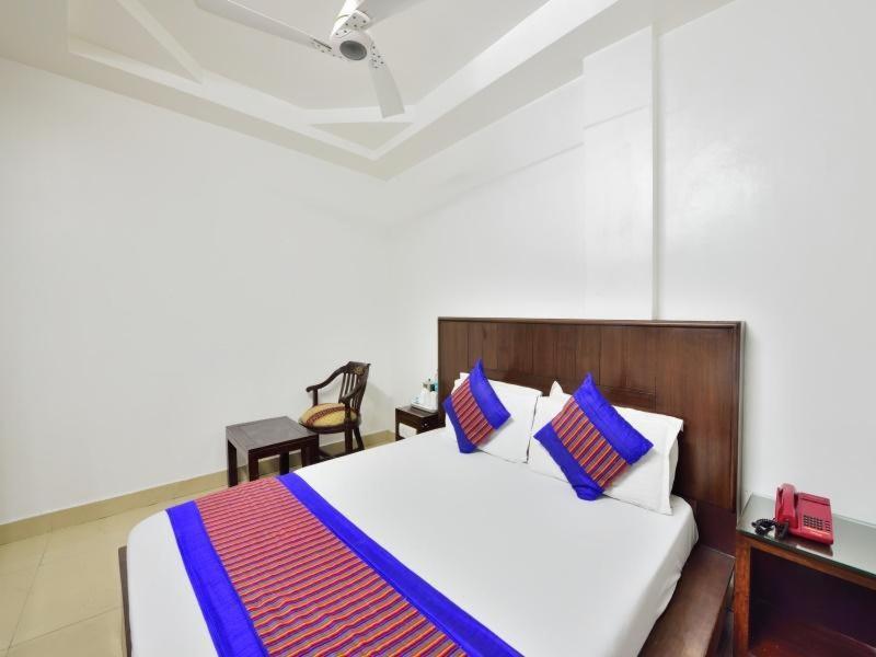 Hotel Sai International New Delhi Exterior photo